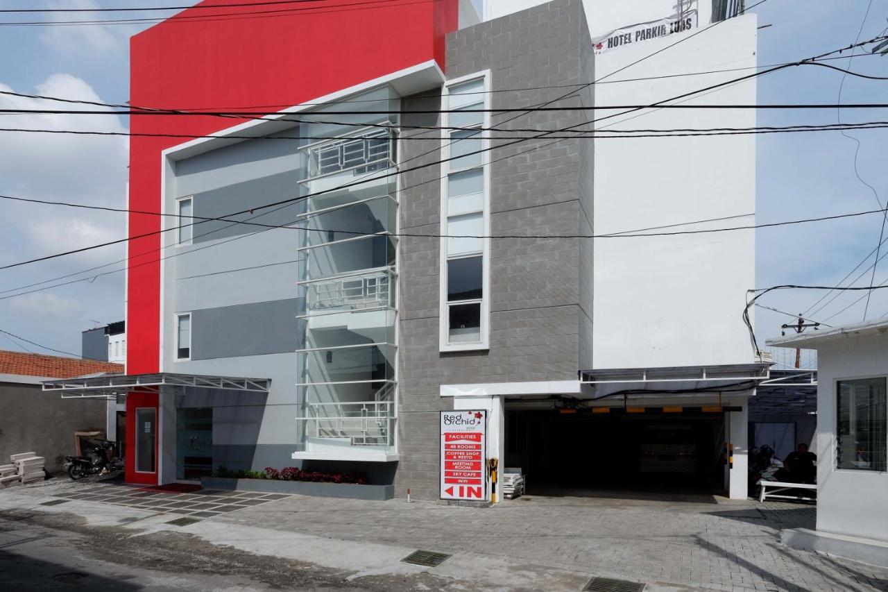 Reddoorz Plus Near Ciputra Mall Simpang Lima Semarang Exterior photo
