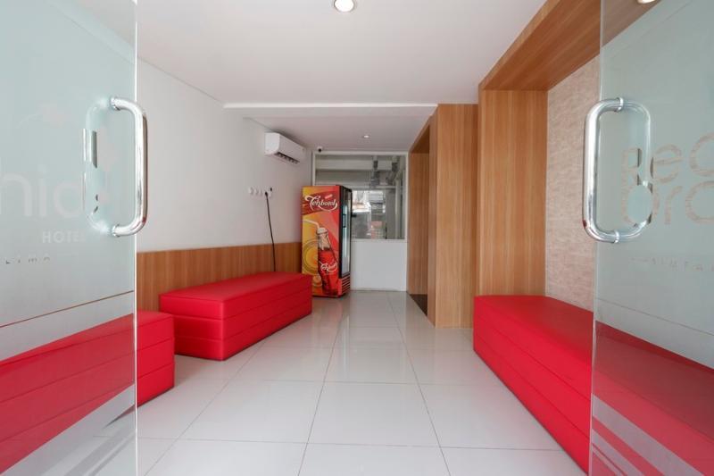 Reddoorz Plus Near Ciputra Mall Simpang Lima Semarang Exterior photo